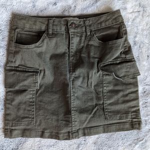Sky and Sparrow Army Green Skirt
